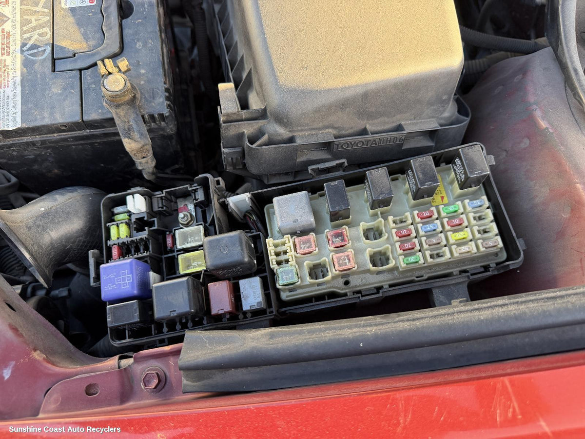 2002-2006 Toyota Camry Fuse Box