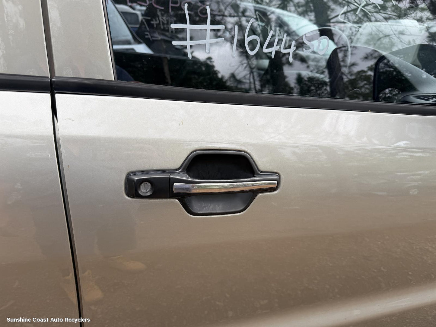 2000-2006 Mitsubishi Pajero Door Handle