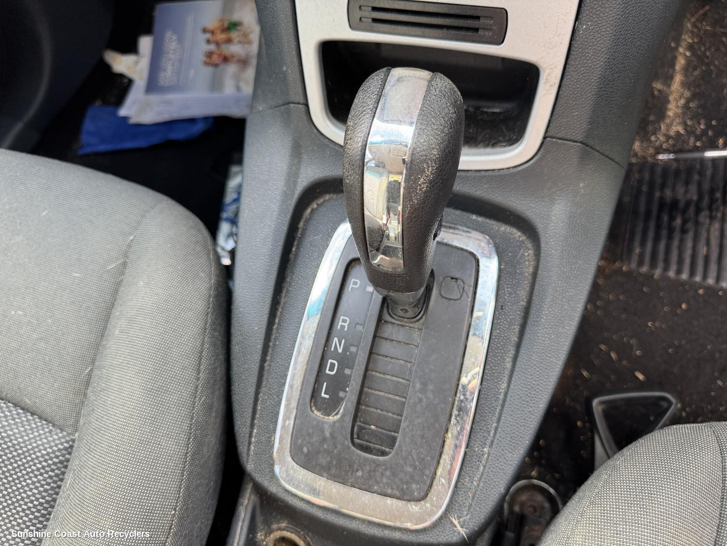 2011 Ford Fiesta Gear Stick Shifter
