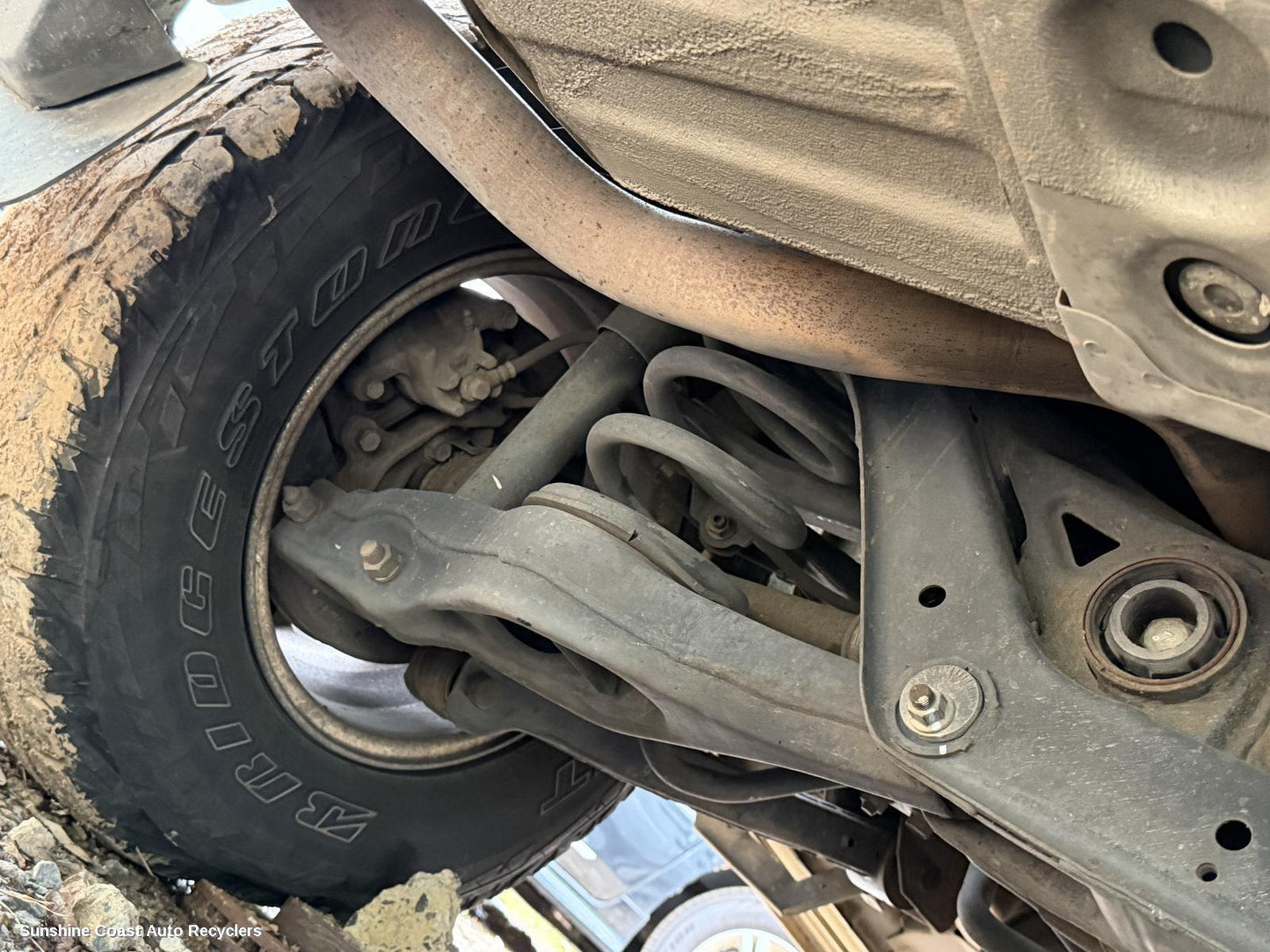 2002-2006 Mitsubishi Pajero Left Rear Trailing Arm