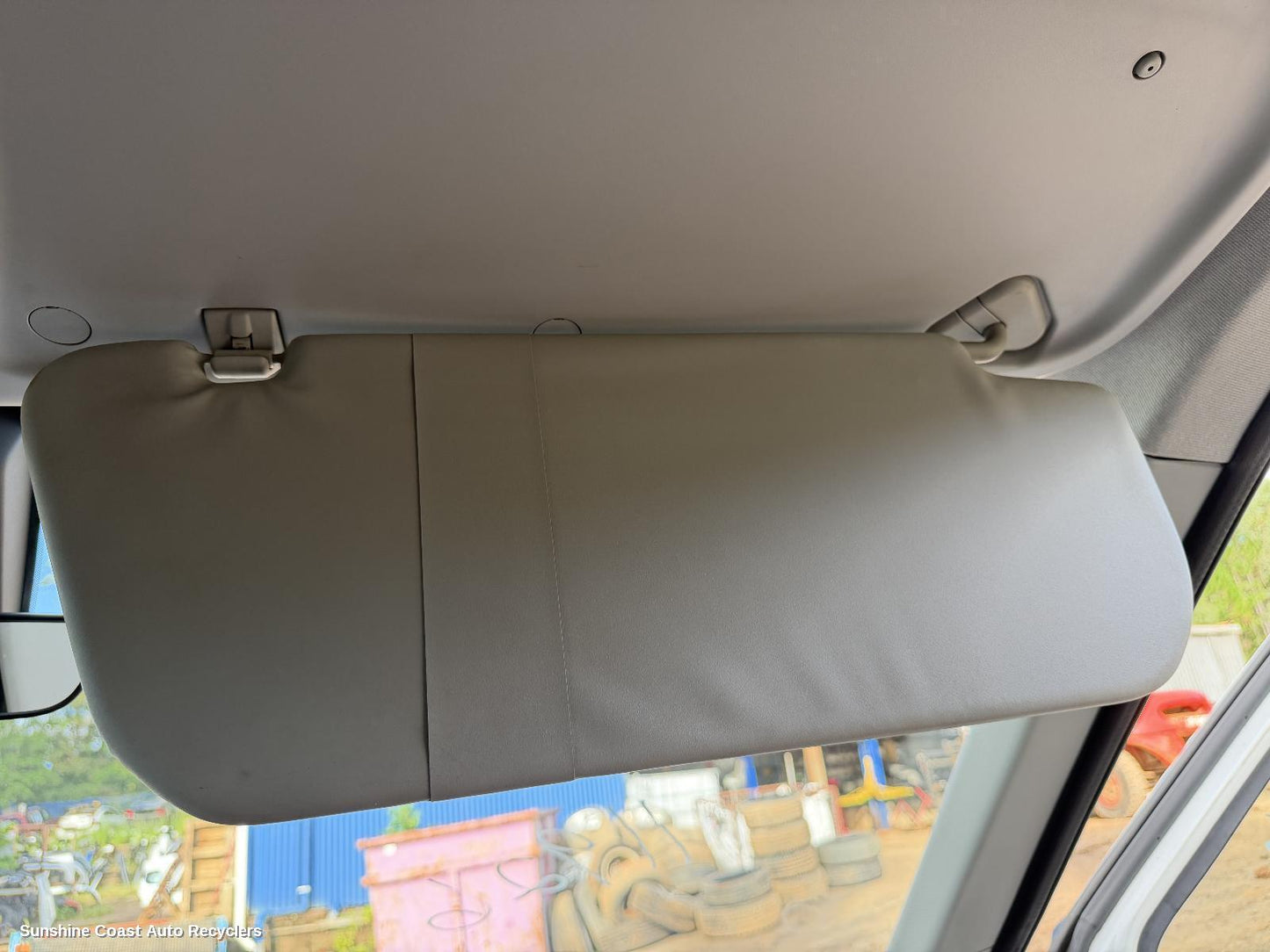 2020-2026 Ldv Deliver 9 Sunvisor
