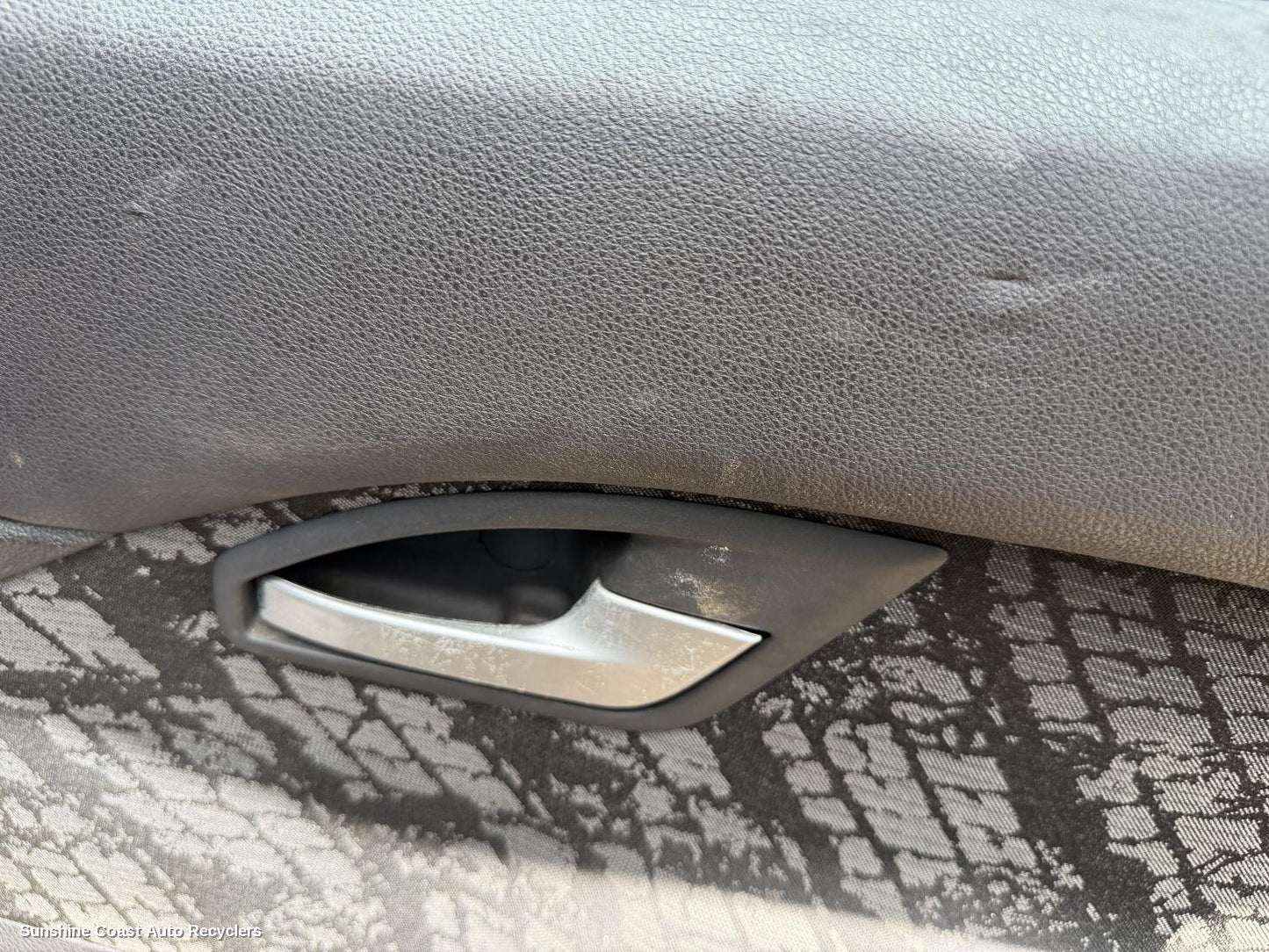 2006 Ford Falcon Door Handle