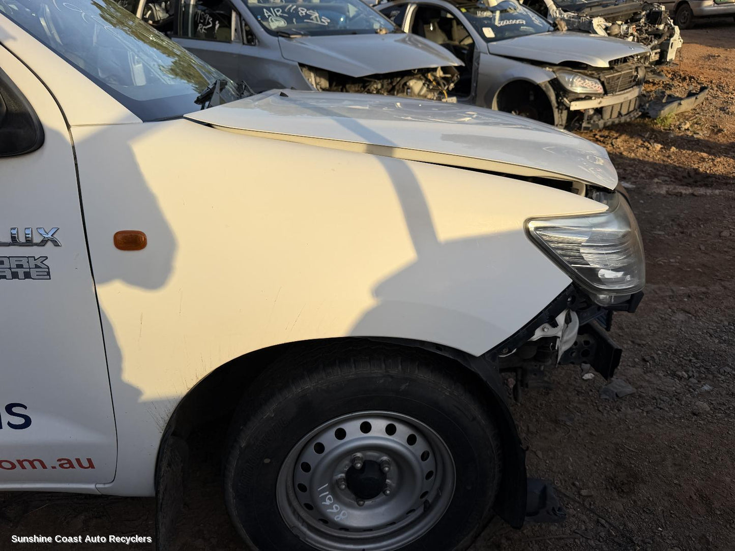 2011-2015 Toyota Hilux Right Guard