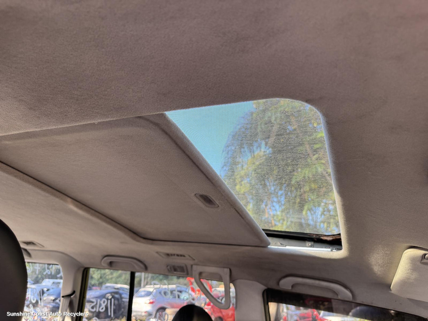 2002 Mitsubishi Pajero Roof Glass Sunroof T