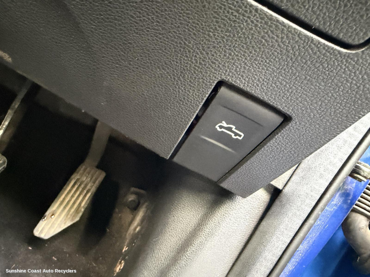 2017-2026 Ldv T60 Bonnet Release