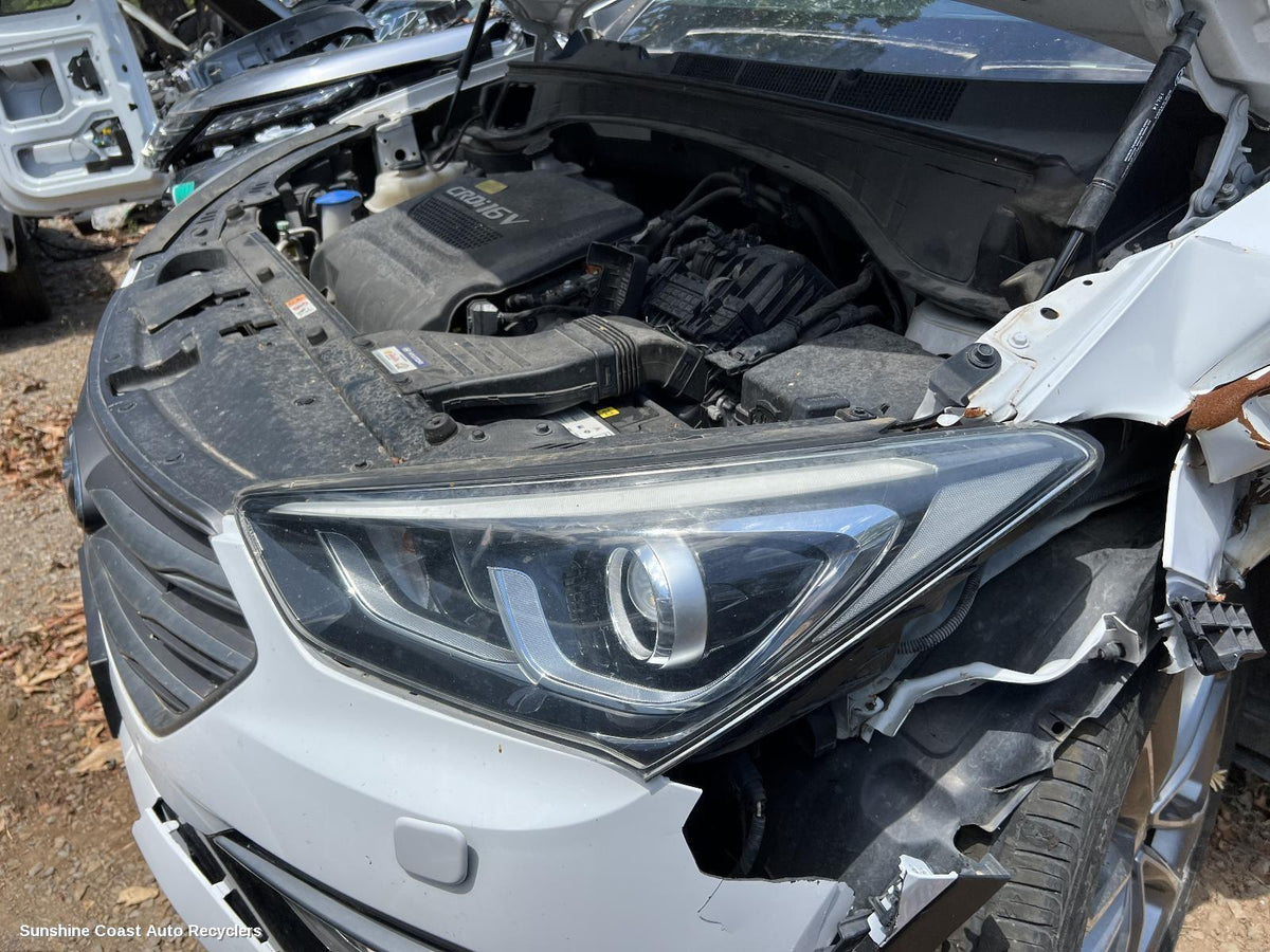 2015-2018 Hyundai Santa Fe Left Headlamp