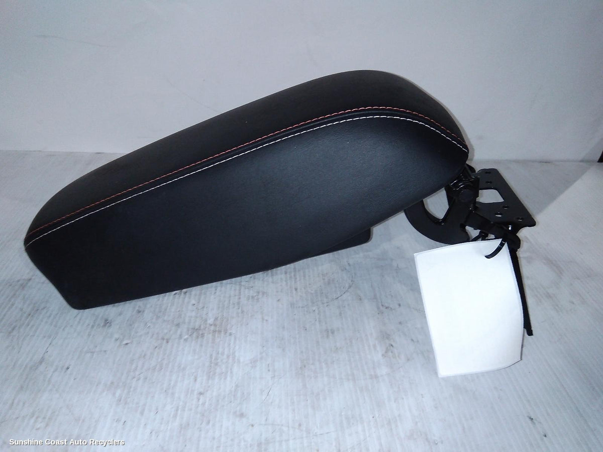 2014-2018 Jeep Cherokee Console