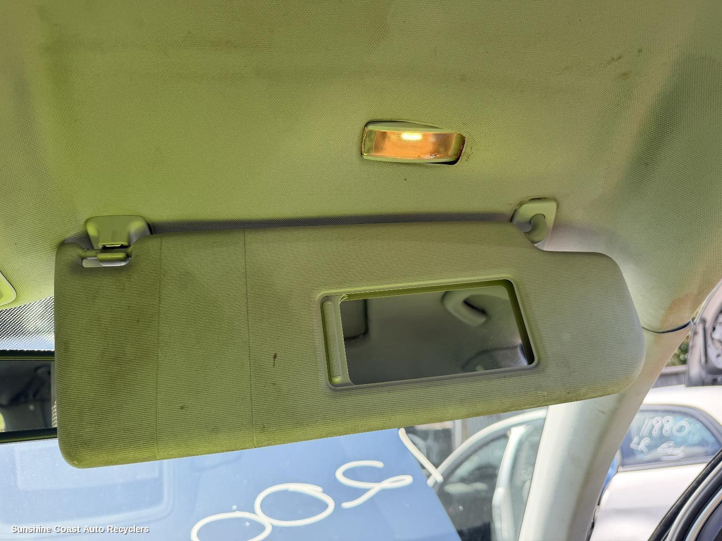 2004-2009 Volkswagen Golf Sunvisor