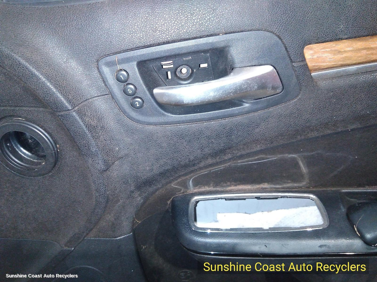 2012 Chrysler 300c Door Trim