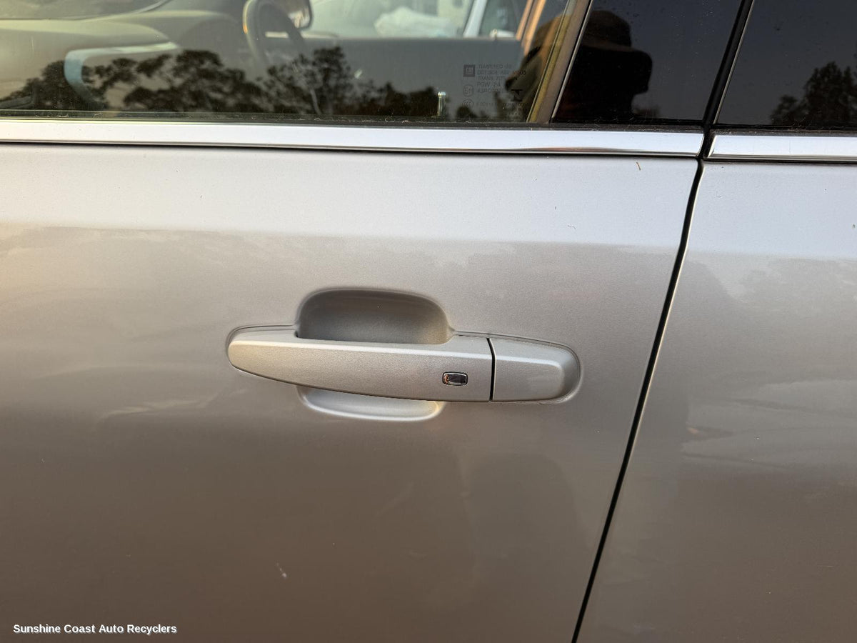 2018-2020 Holden Acadia Door Handle