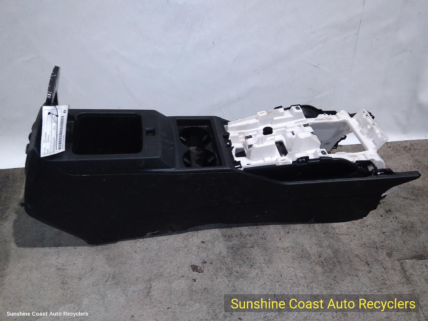 2021-2026 Mitsubishi Outlander Console