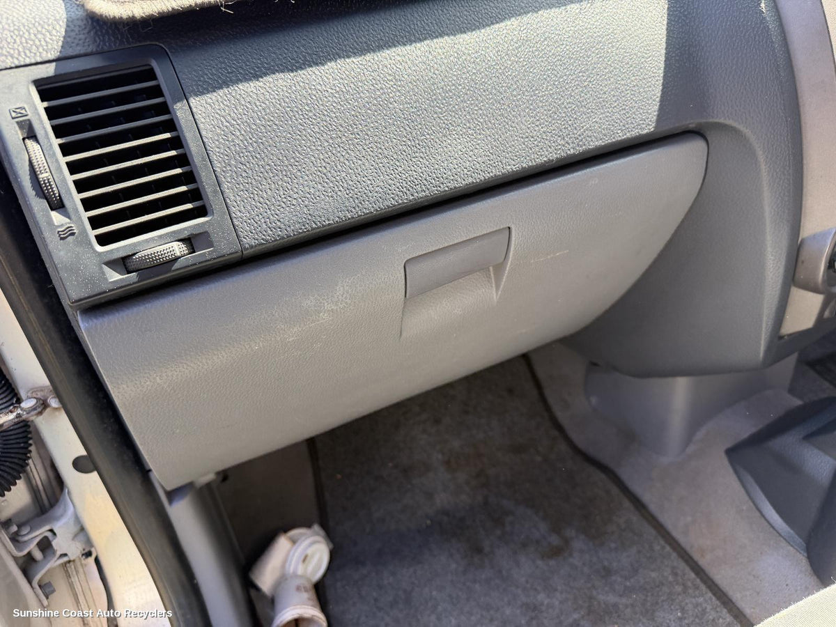 2002-2005 Hyundai Getz Glove Box