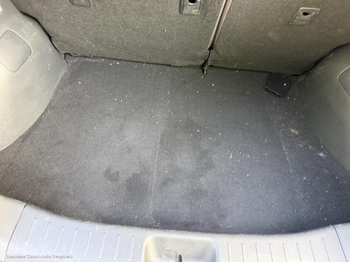 2013-2016 Nissan Pulsar Floor Mats