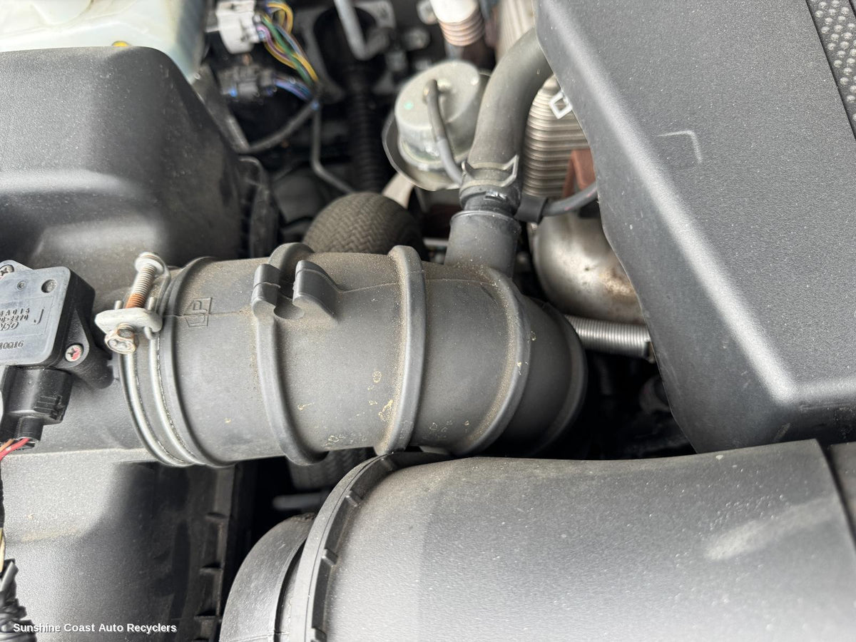 2006-2014 Mitsubishi Pajero Air Cleaner Duct Hos