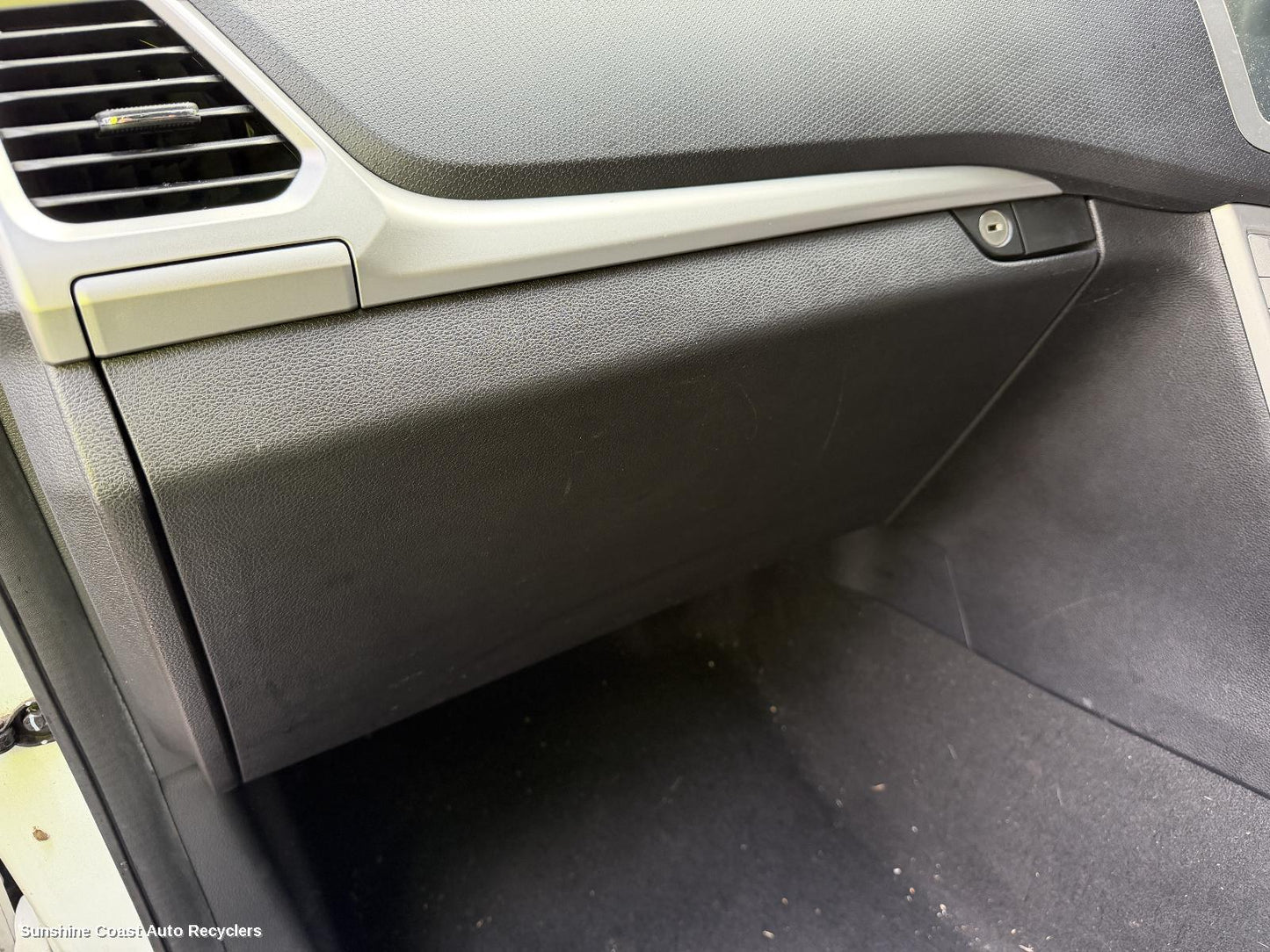 2017-2026 Ldv T60 Glove Box