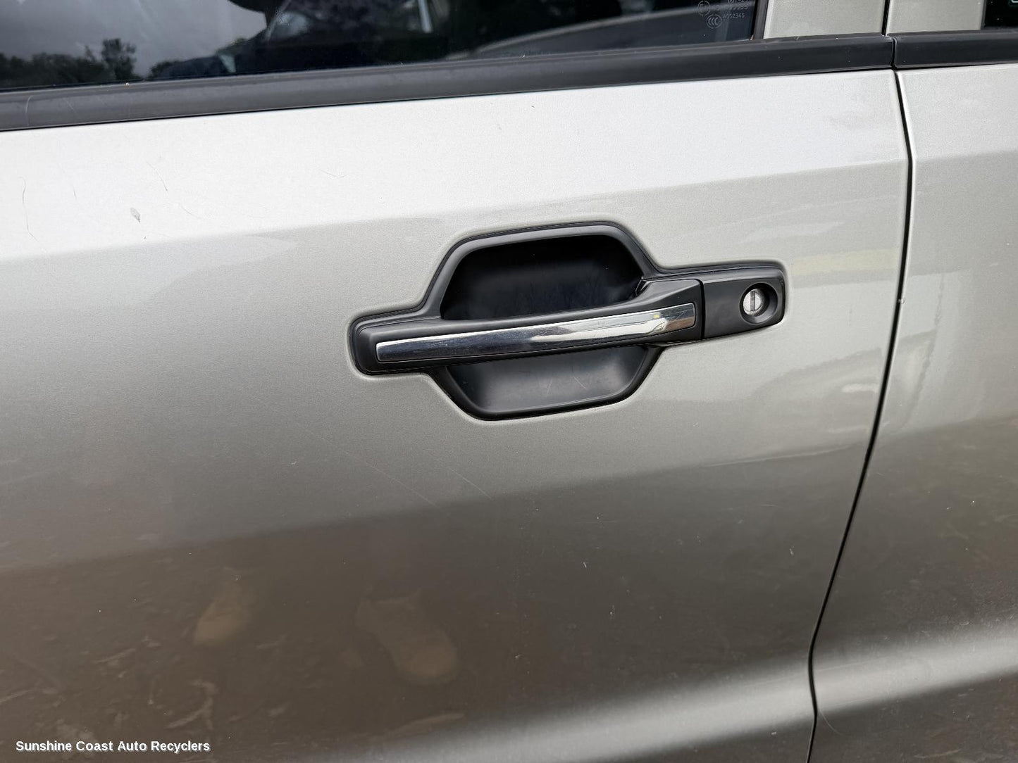 2000-2006 Mitsubishi Pajero Door Handle