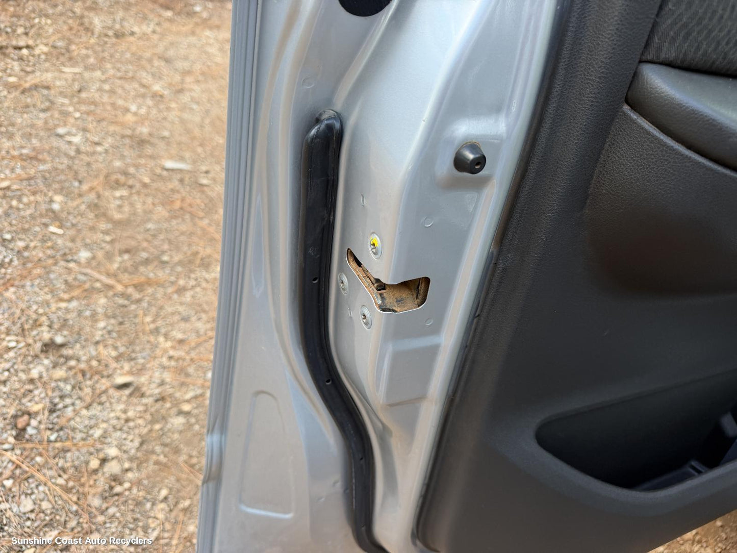 2005-2015 Nissan Navara Door Boot Gate Lock