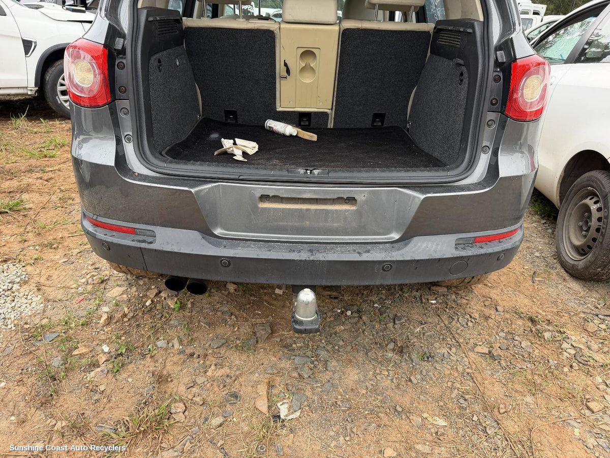 2008-2011 Volkswagen Tiguan Rear Bumper