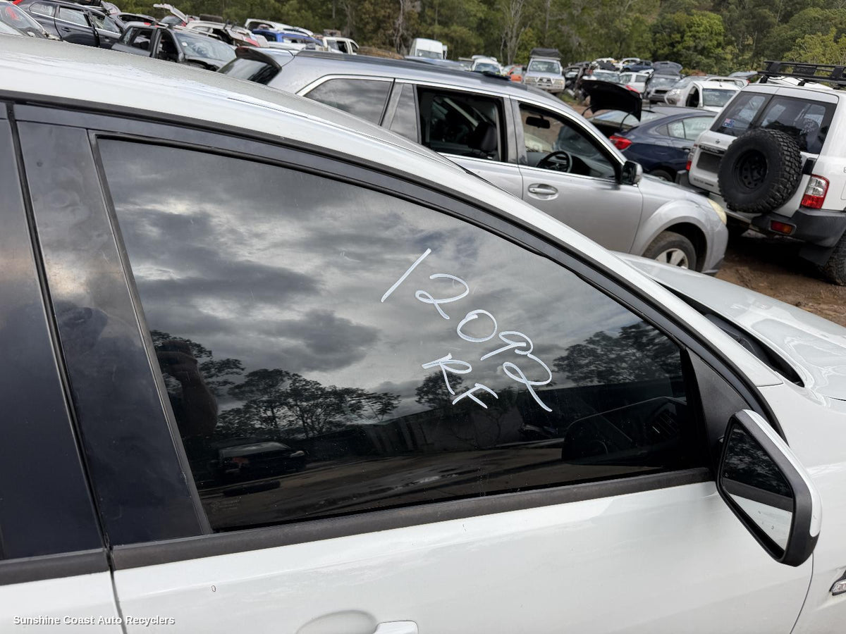 2006-2013 Holden Commodore Right Front Door Window