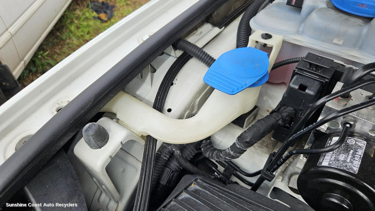 2010-2018 Volkswagen Touareg Washer Bottle