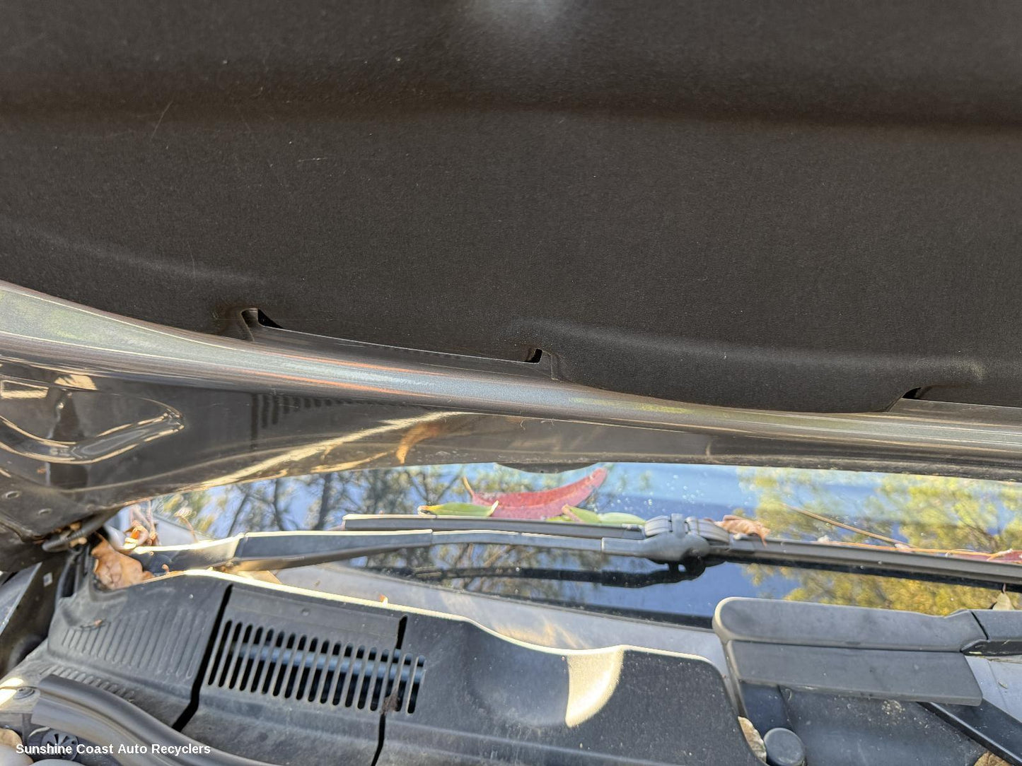 2012 Volkswagen Touareg Wiper Arm