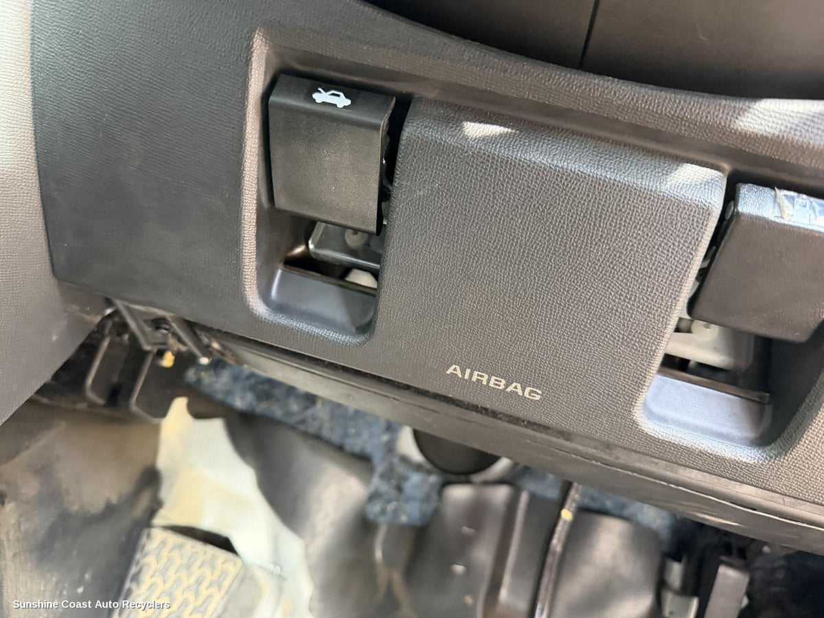 2012-2020 Holden Colorado Bonnet Release
