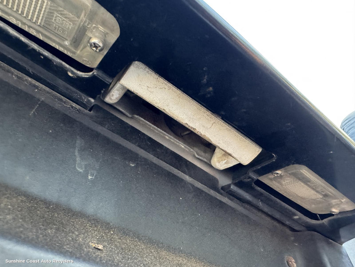 1993 Mitsubishi Pajero Tailgate Handle