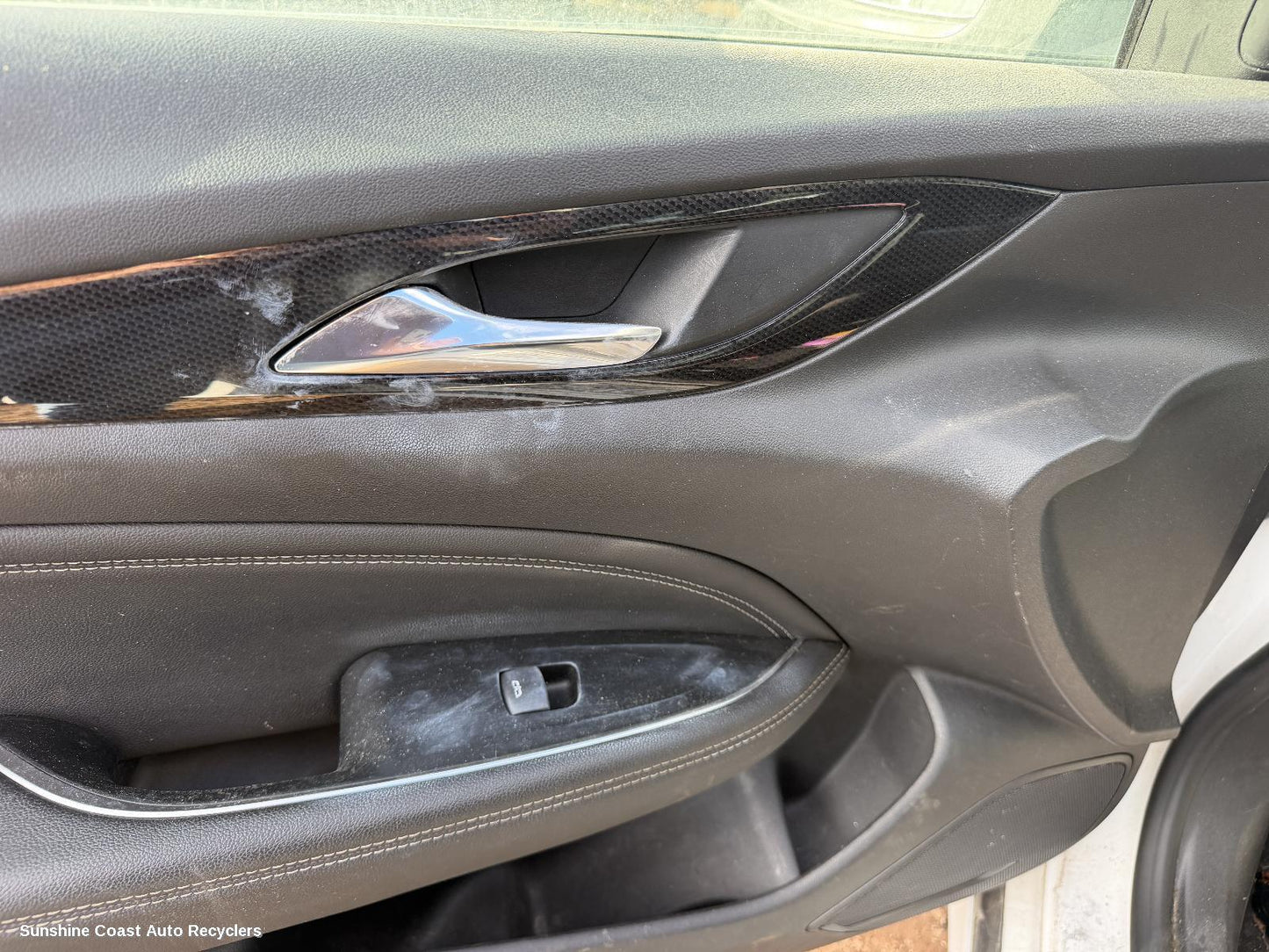 2017-2020 Holden Commodore Pwr Dr Wind Switch