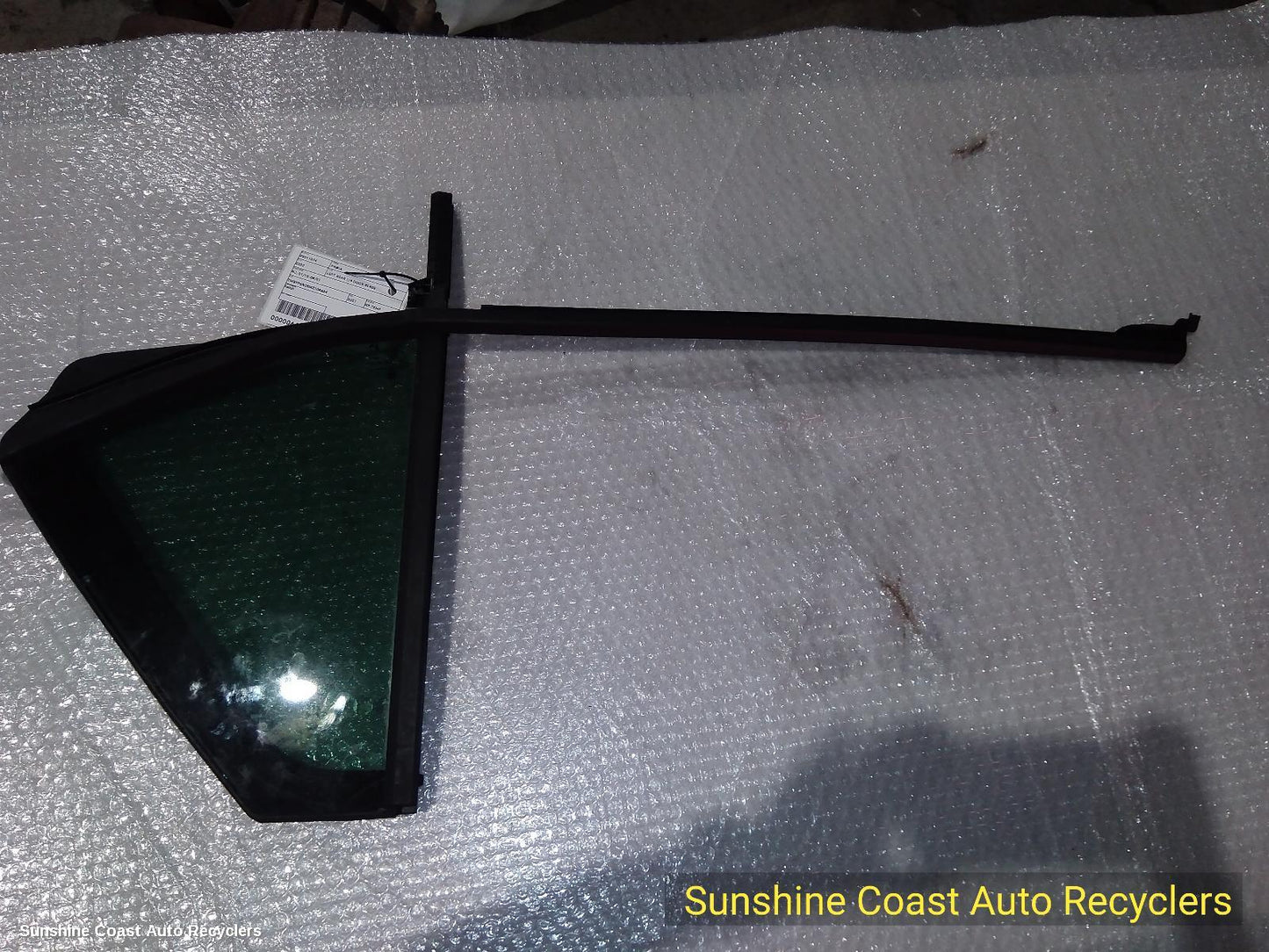 2015-2021 Skoda Fabia Left Rear 1 4 Door Glass
