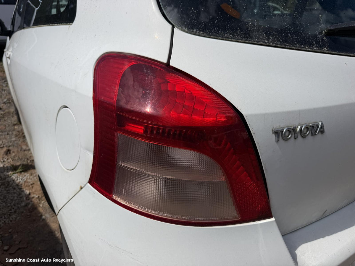 2005-2008 Toyota Yaris Left Taillight