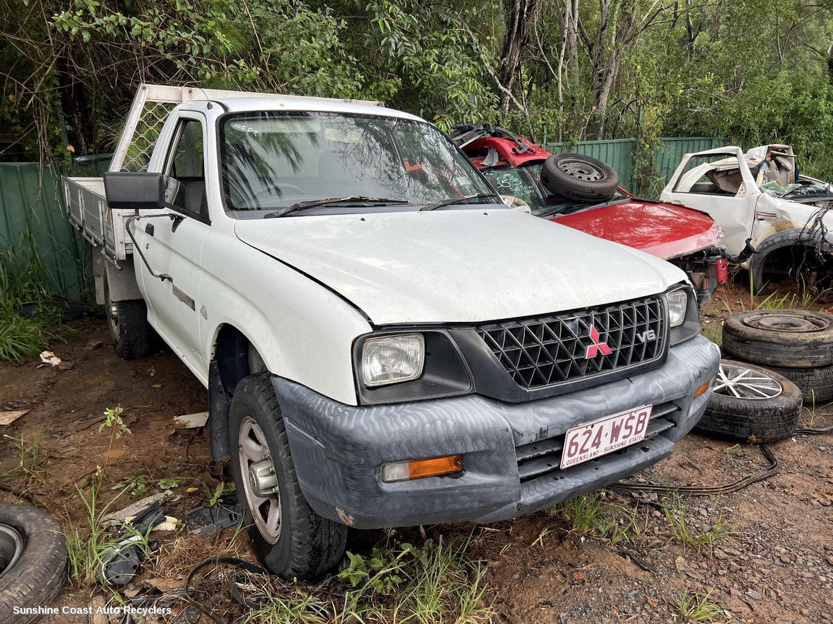 1996-2006 Mitsubishi Triton Owners Handbook
