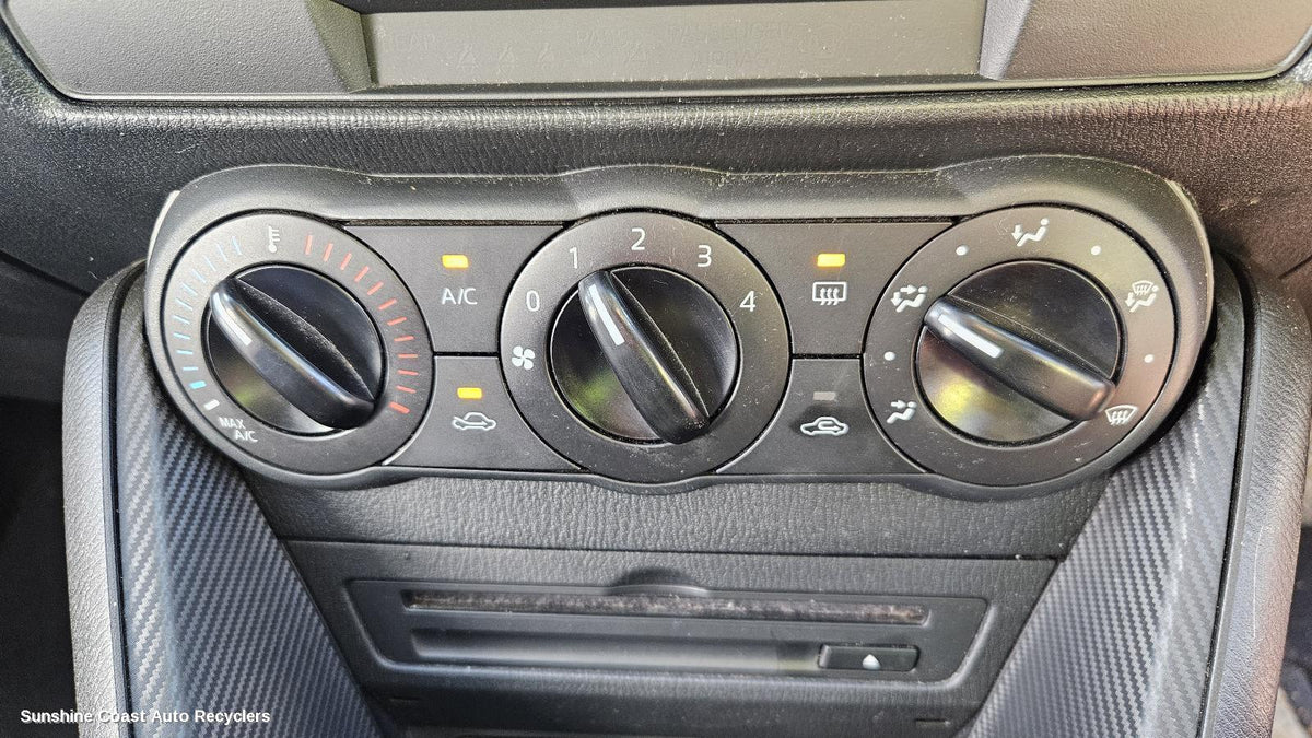 2014-2017 Mazda 2 Heater Ac Controls