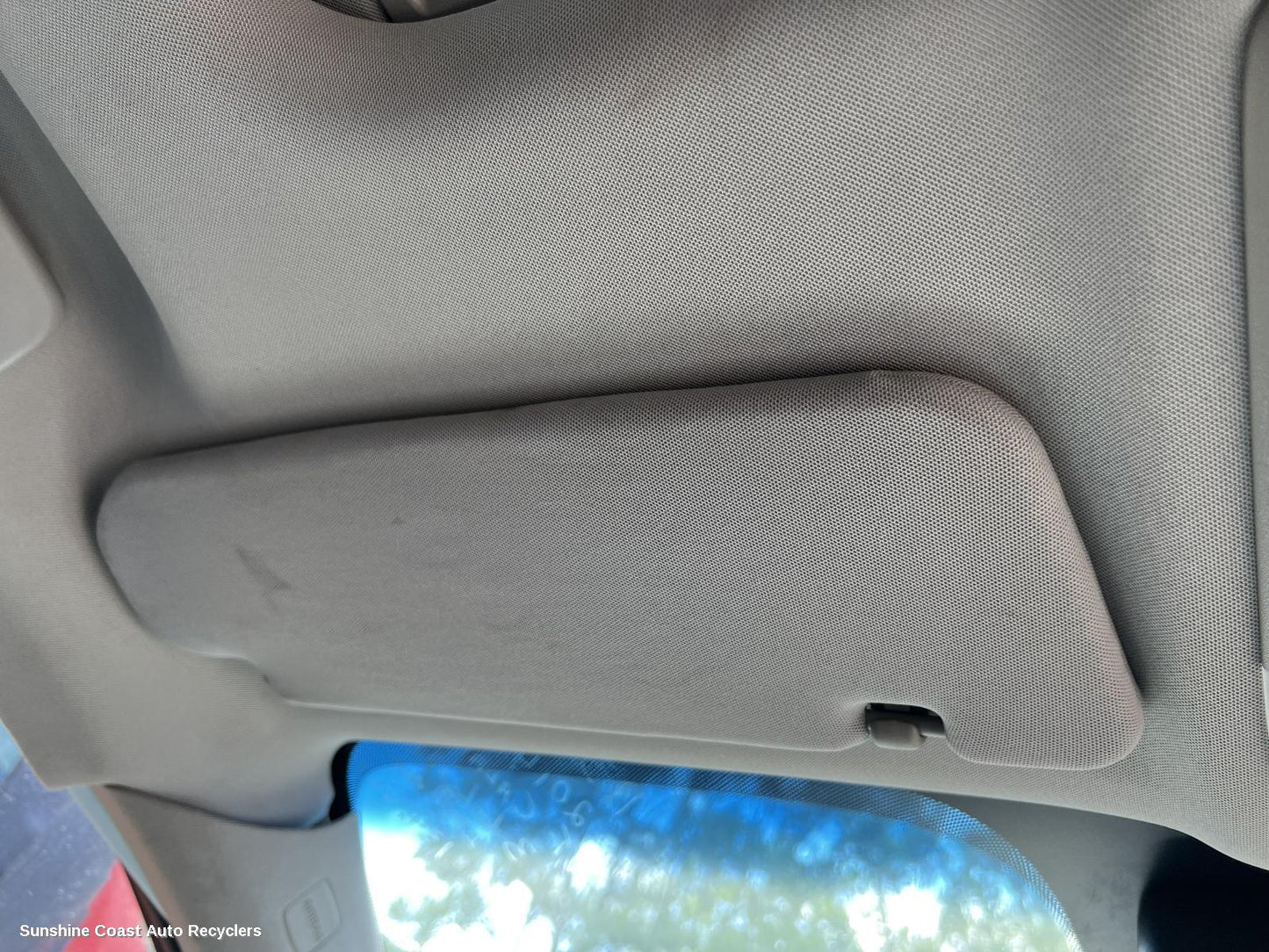 2014 Holden Commodore Sunvisor