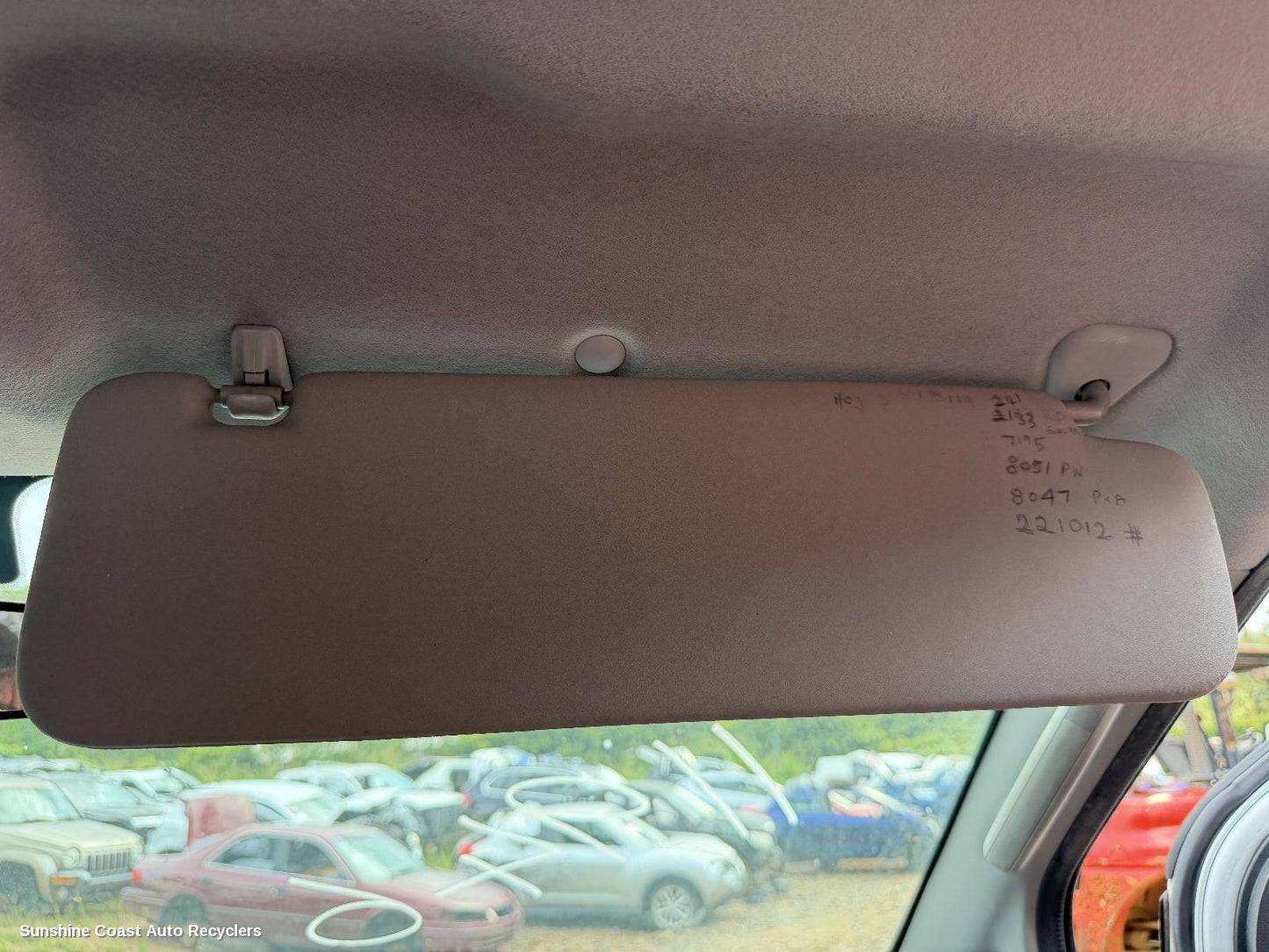 2015-2025 Ldv G10 Sunvisor