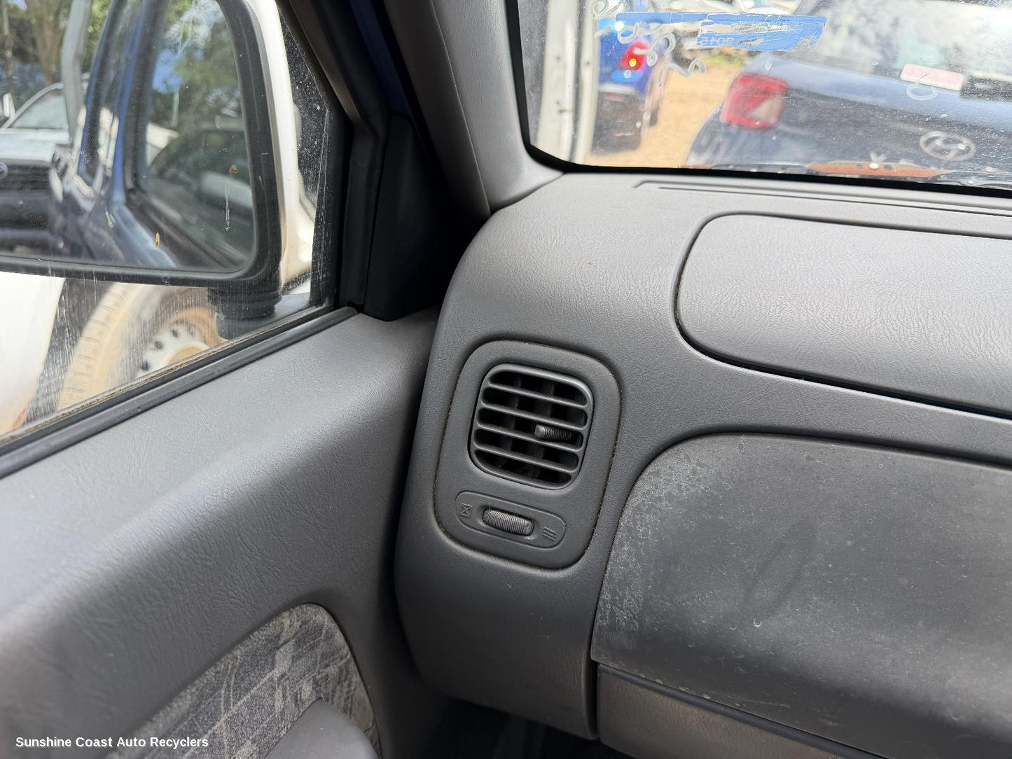 2001 Nissan Navara Misc