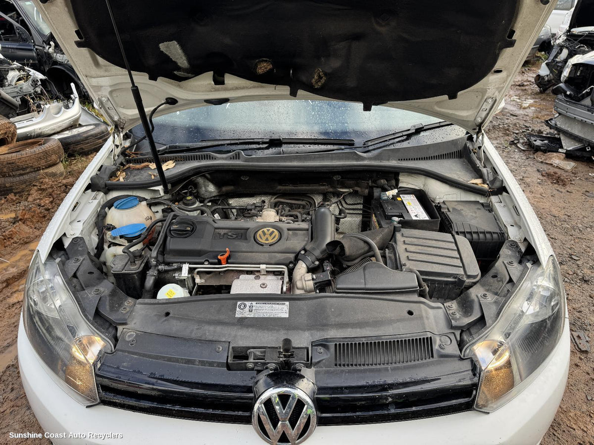 2009-2013 Volkswagen Golf Right Guard