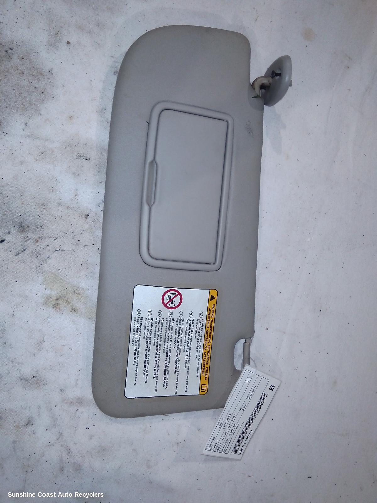 2015 Isuzu Mu-x Sunvisor