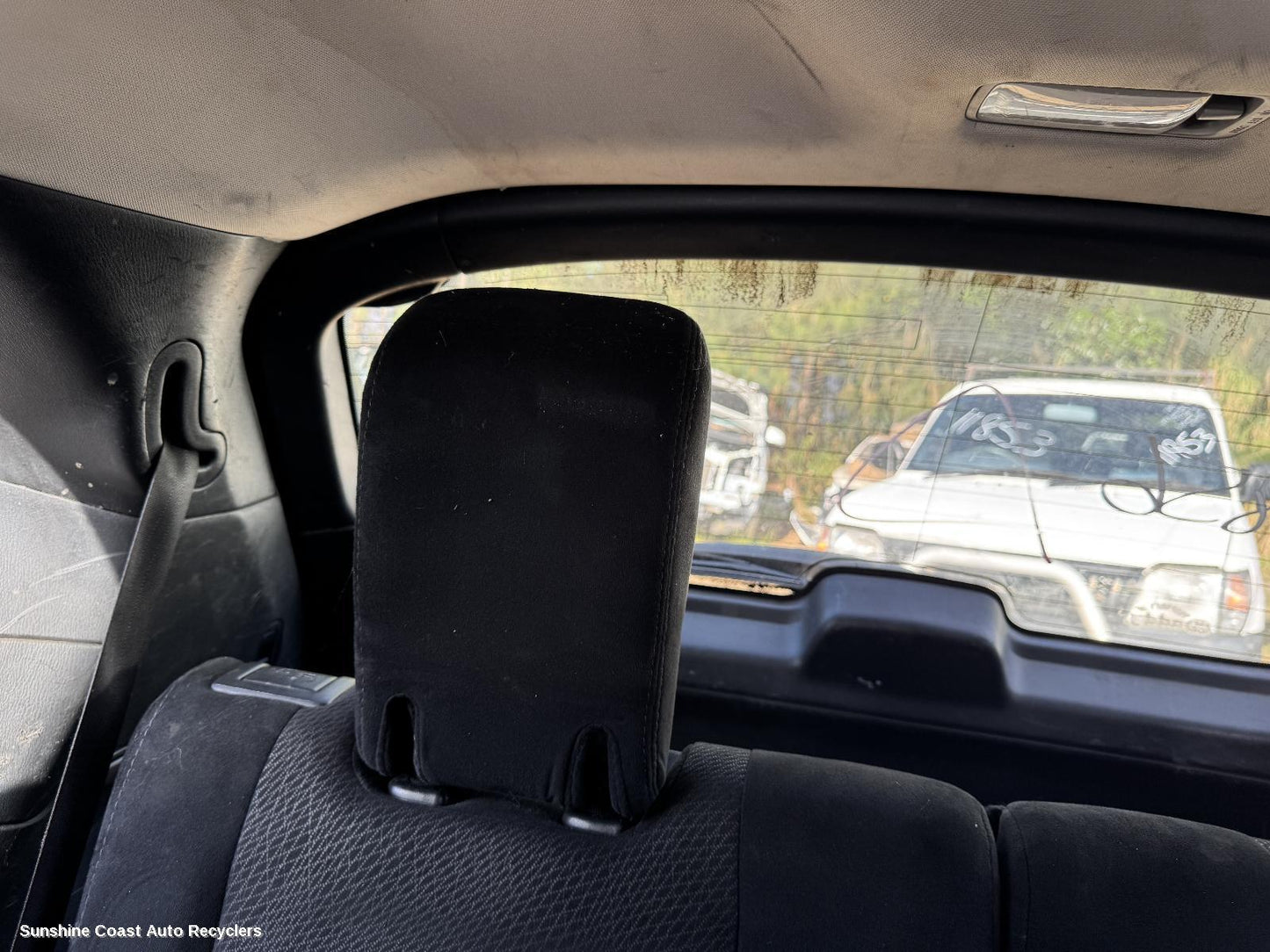 2016 Nissan Pathfinder Headrest