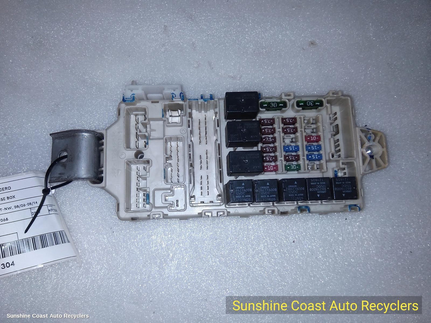 2006-2014 Mitsubishi Pajero Fuse Box