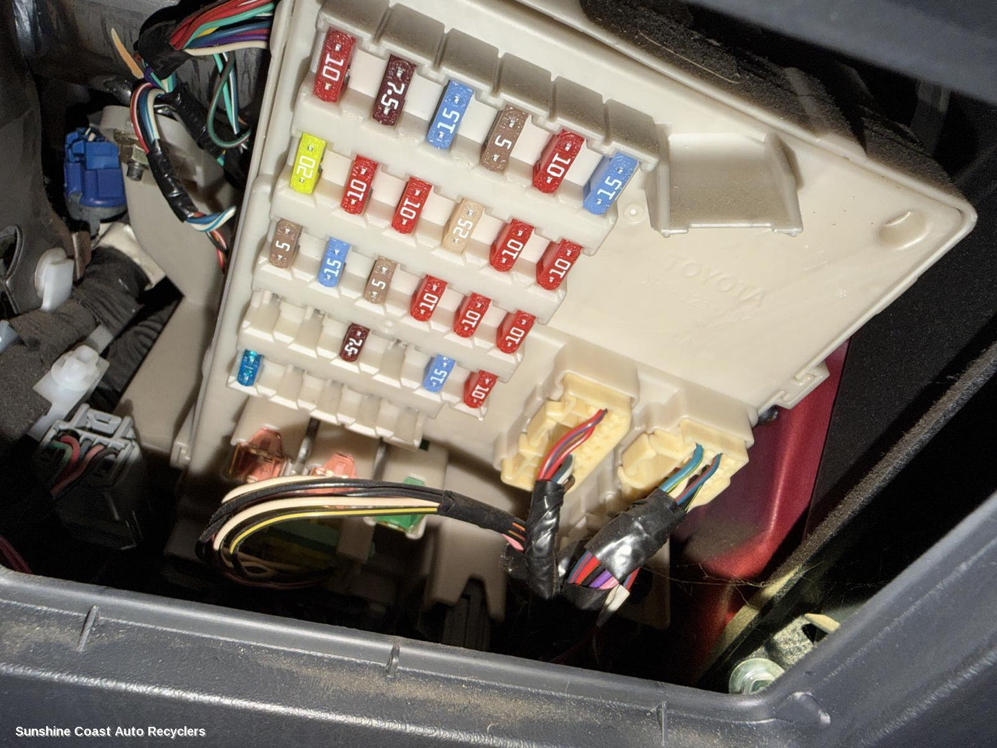 2002-2006 Toyota Camry Fuse Box