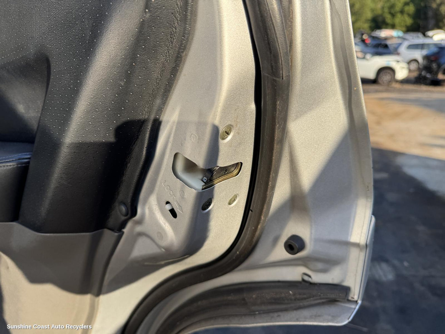 2002 Mitsubishi Pajero Door Boot Gate Lock