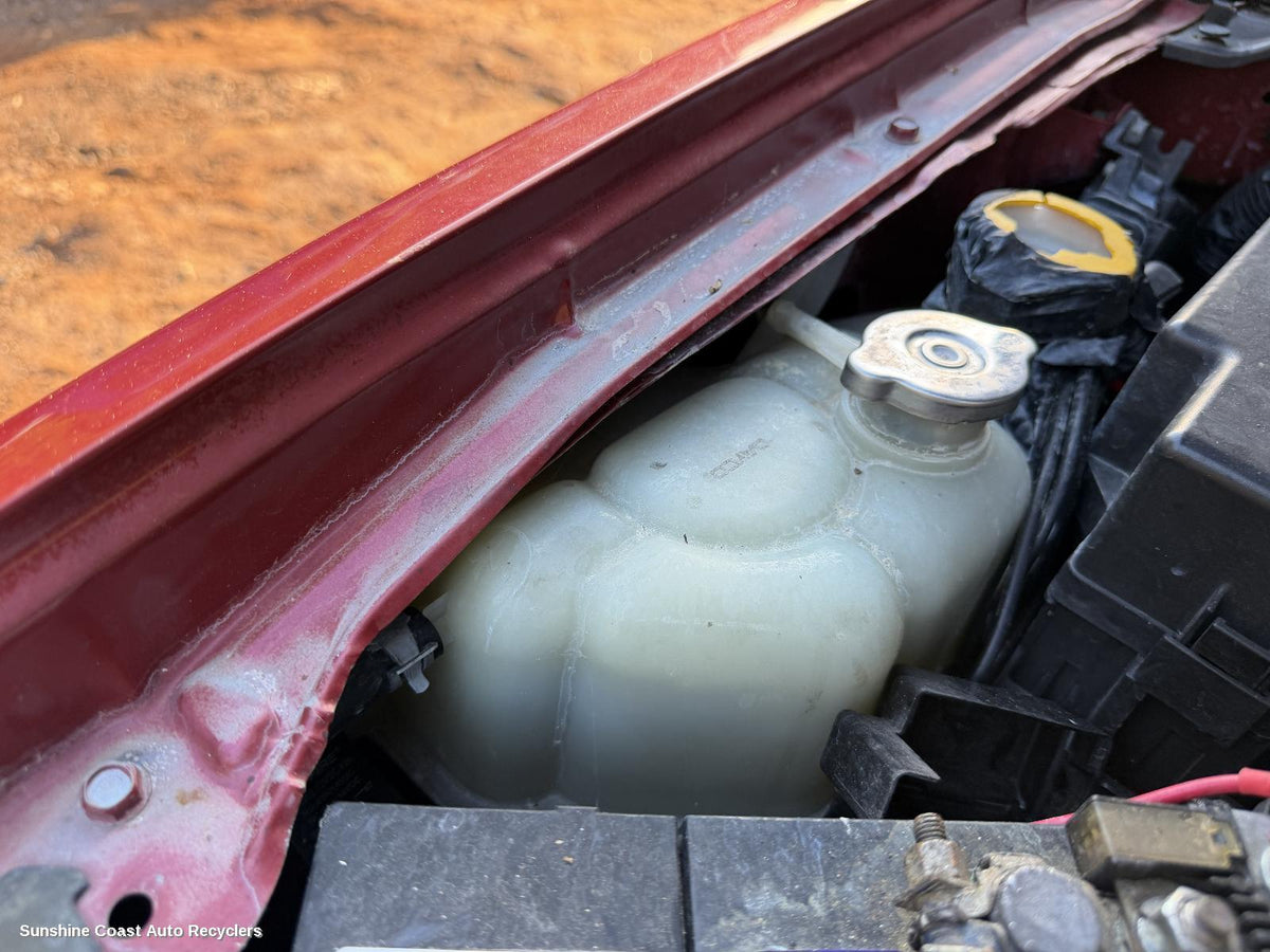 2005-2015 Nissan Navara Overflow Bottle
