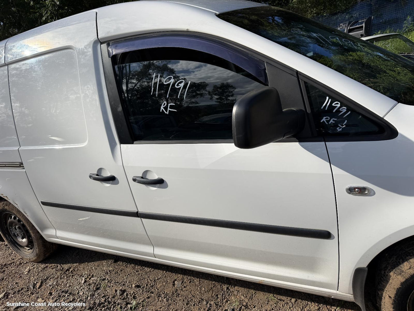 2004-2015 Volkswagen Caddy Right Front Door Window