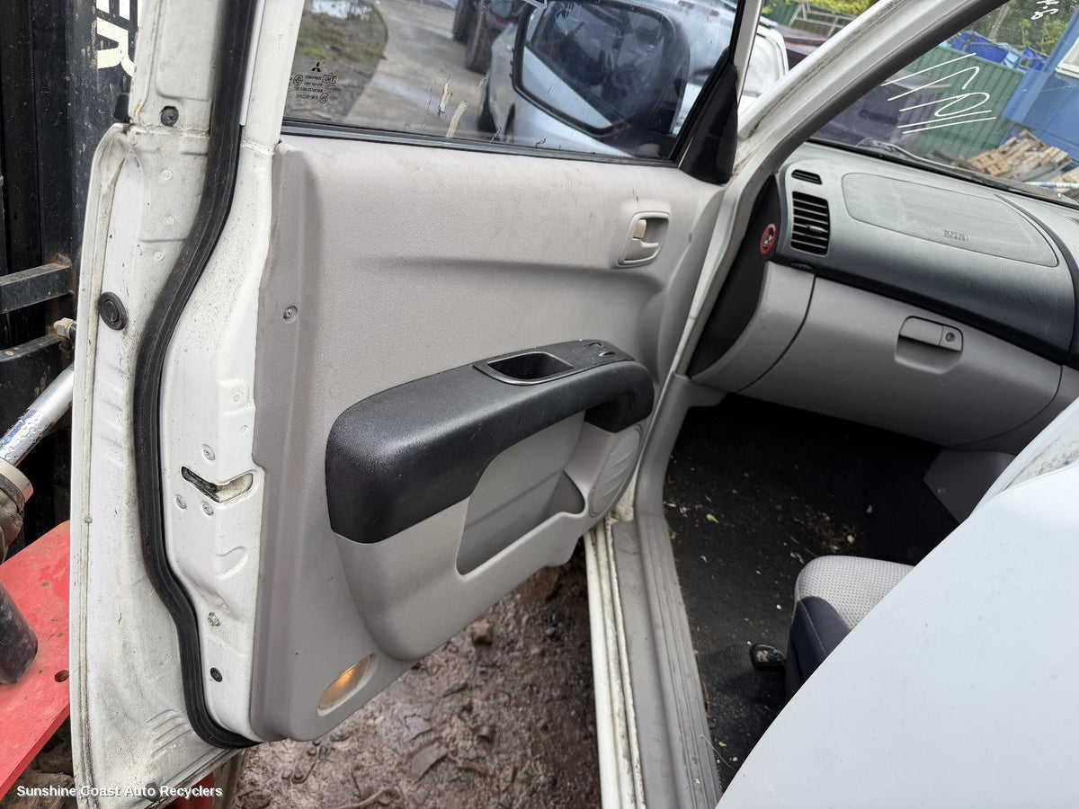 2006-2015 Mitsubishi Triton Pwr Dr Wind Switch