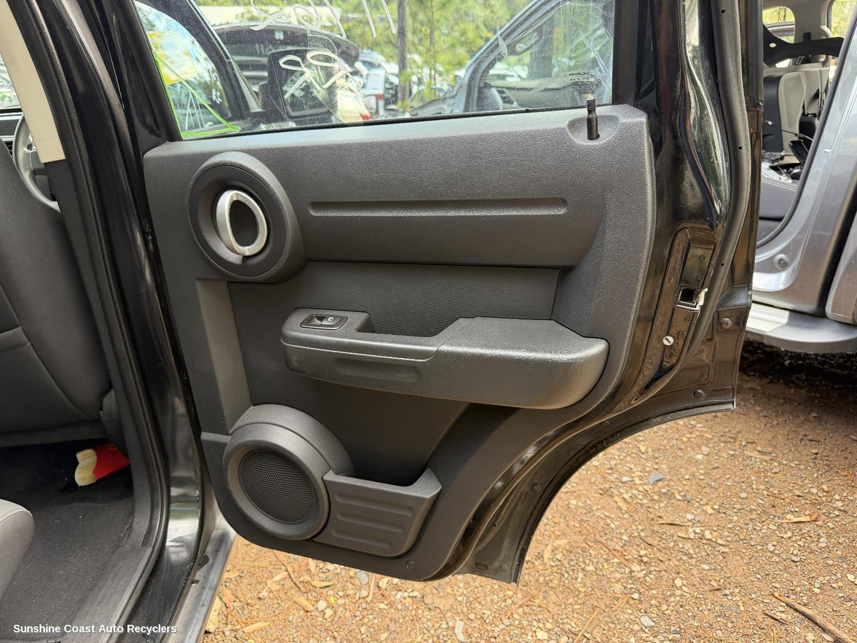 2007-2011 Dodge Nitro Door Boot Gate Lock