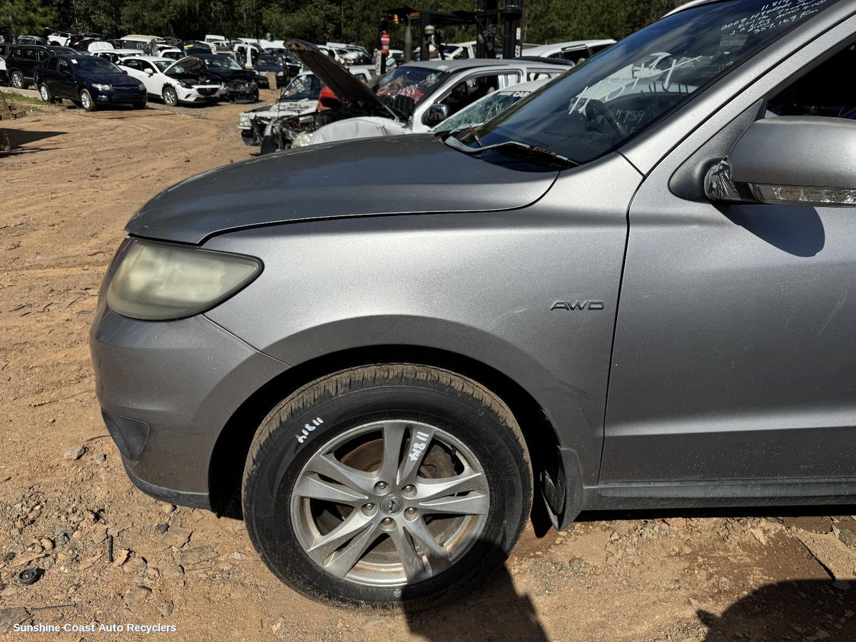 2008-2012 Hyundai Santa Fe Left Guard