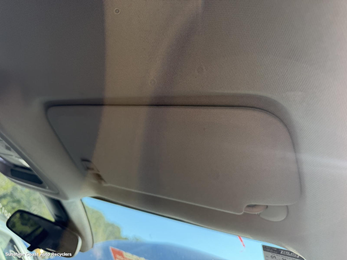 2018-2020 Holden Acadia Sunvisor