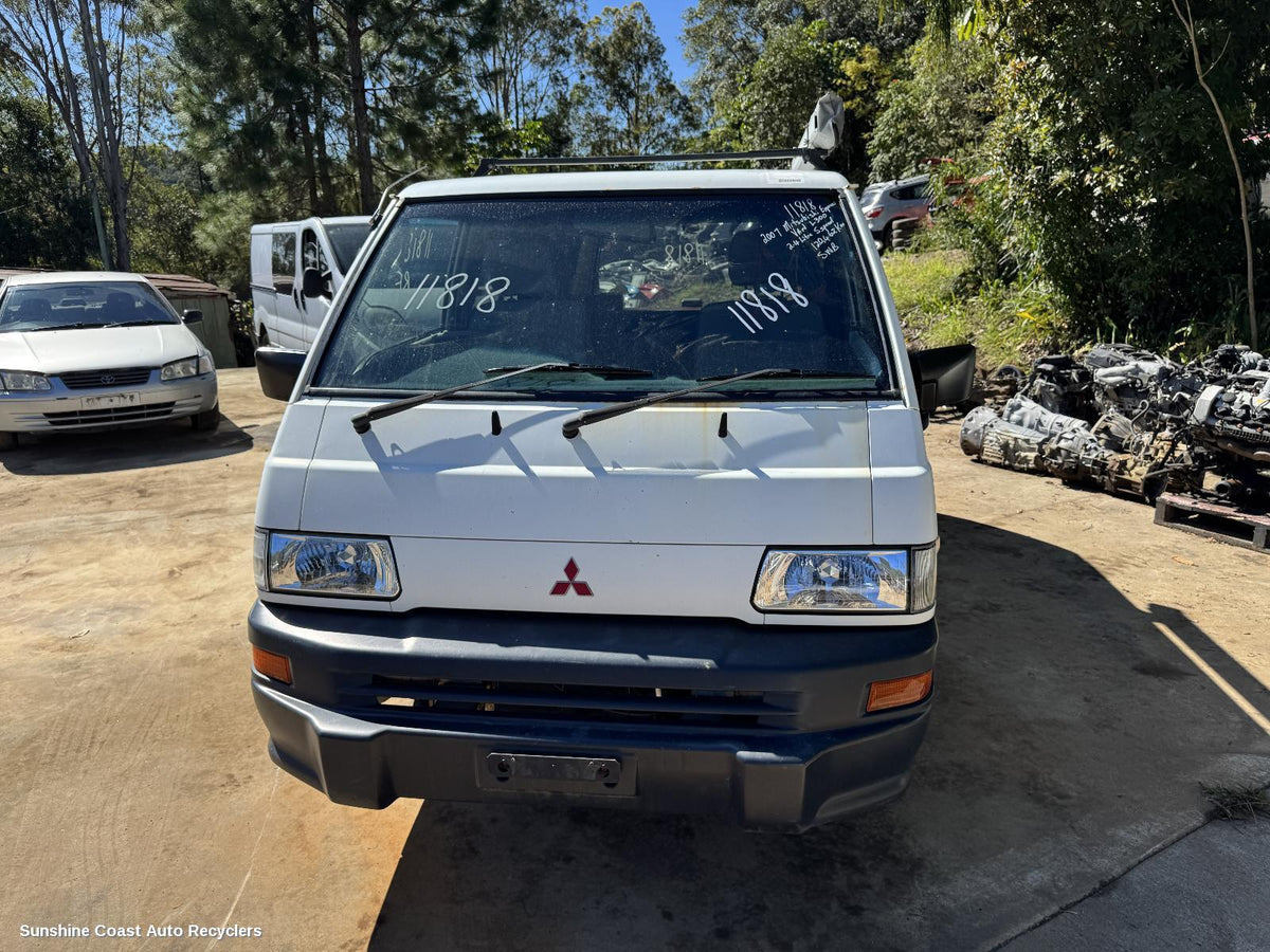 1994-2013 Mitsubishi L300 Owners Handbook