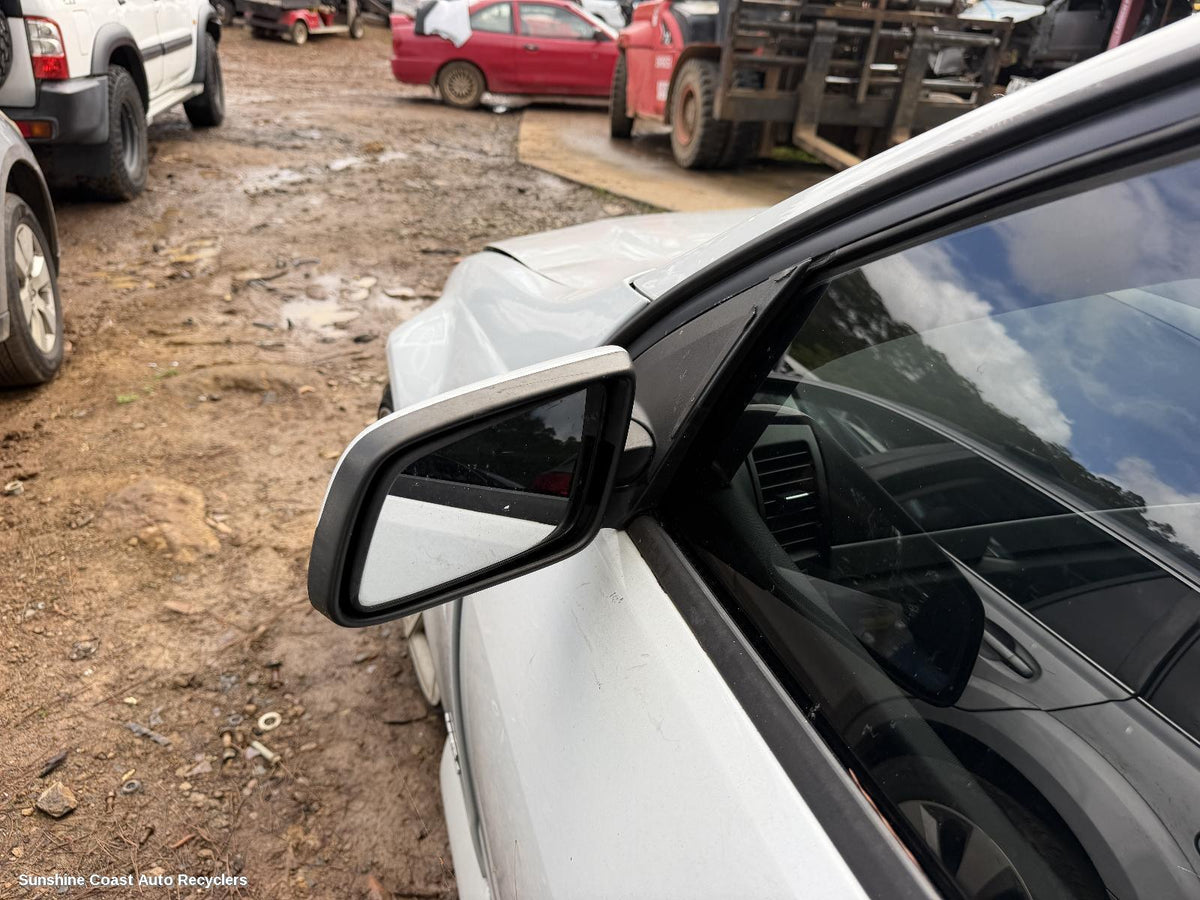 2006-2013 Holden Commodore Left Door Mirror