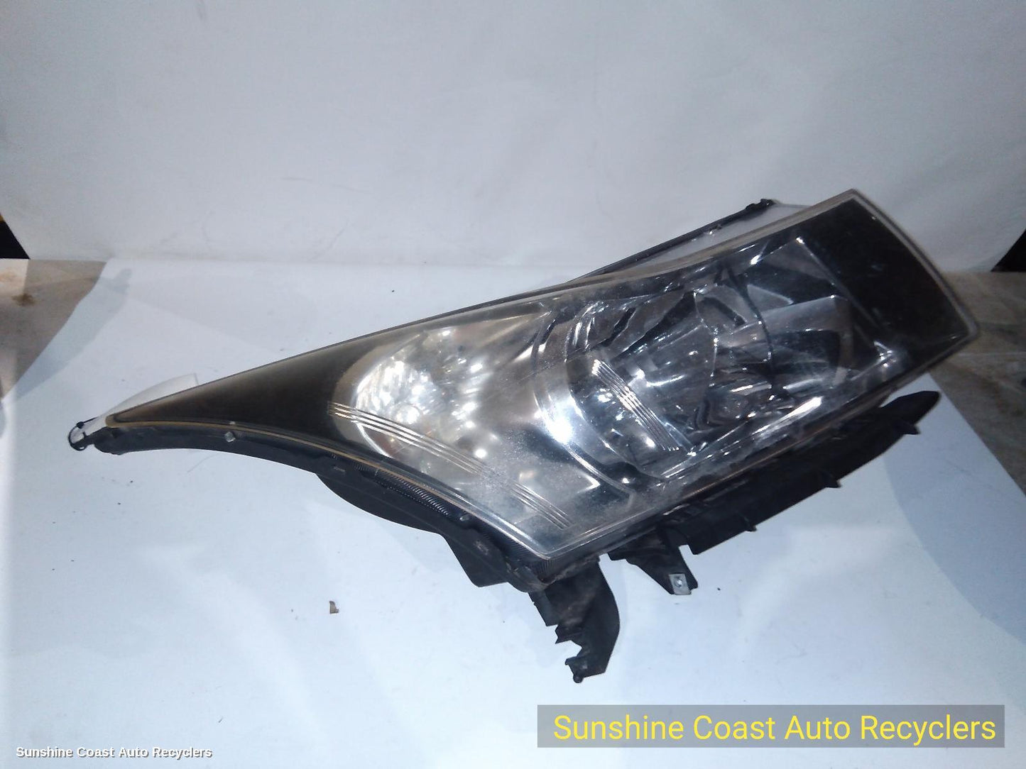 2010 Holden Cruze Right Headlamp